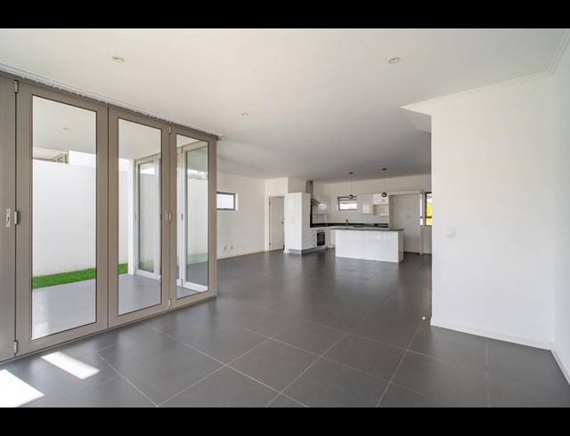 3 BEDROOM TOWNHOUSE FOR SALE IN BRYANSTON